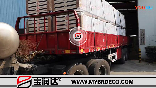 【滿載出發(fā)】寶潤達新材50mm聚氨酯屋面板發(fā)貨實拍