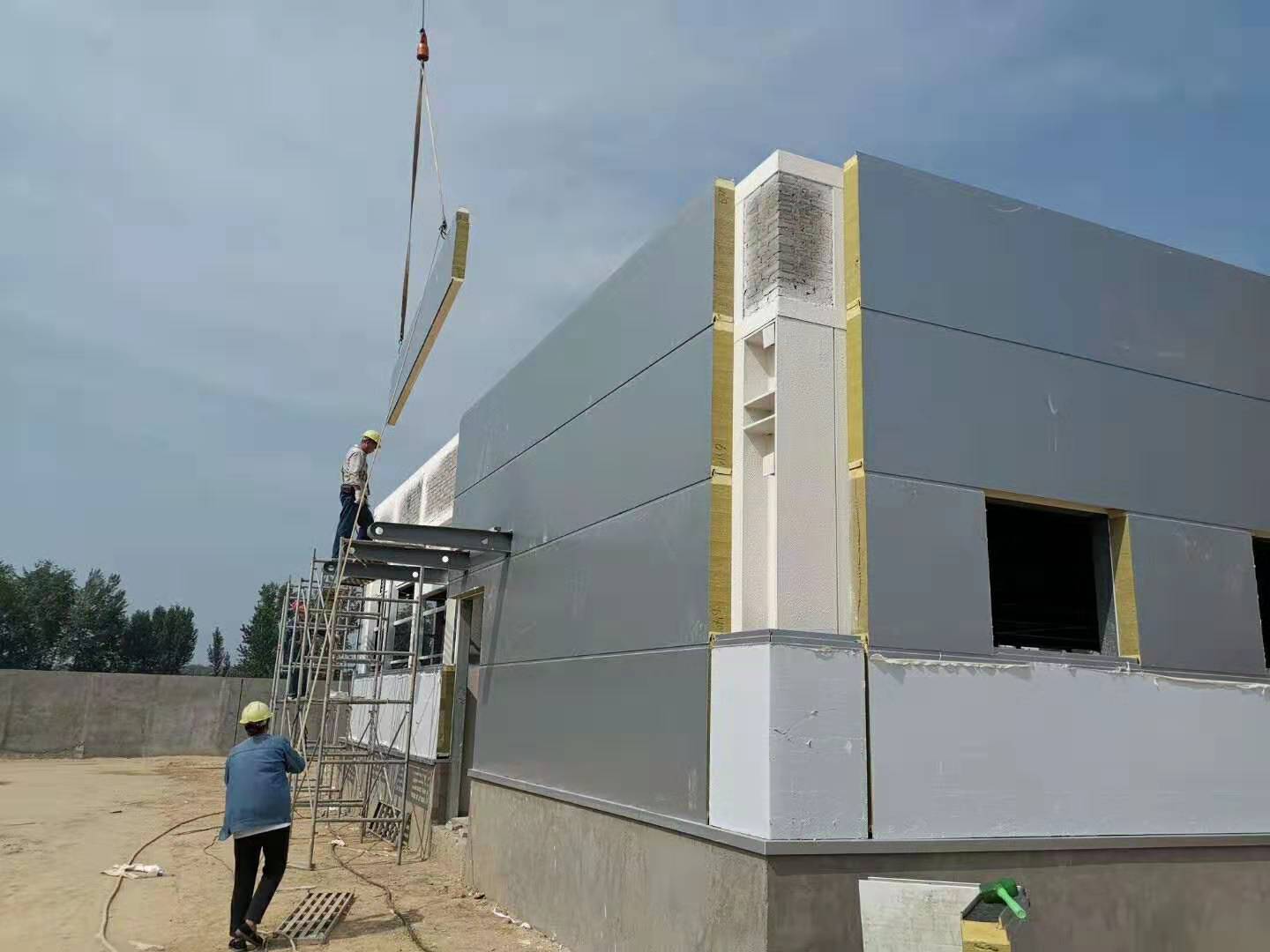 聚氨酯復(fù)合板的防火等級可以達到A級嗎？