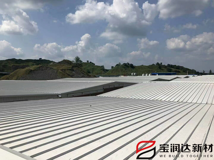 修建養(yǎng)殖場應(yīng)該選用哪種屋面板？