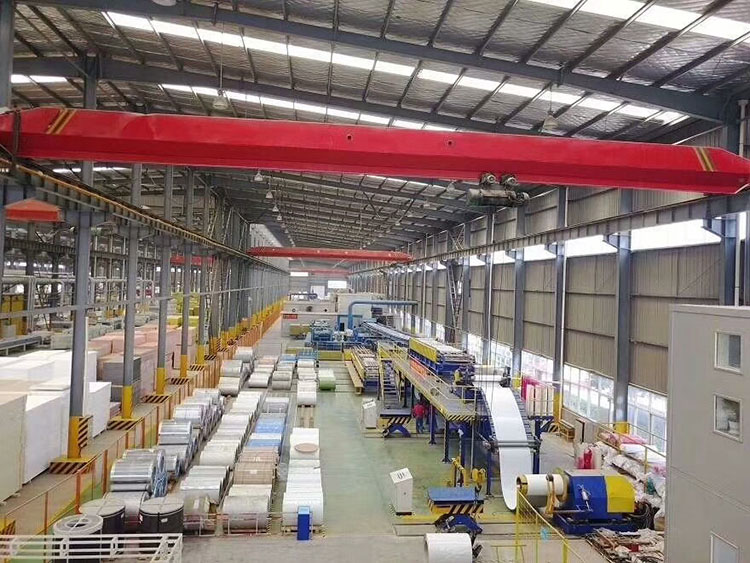 聚氨酯夾芯板的價(jià)格是多少錢每平米？